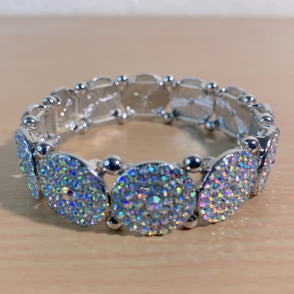 Elastic bracelet